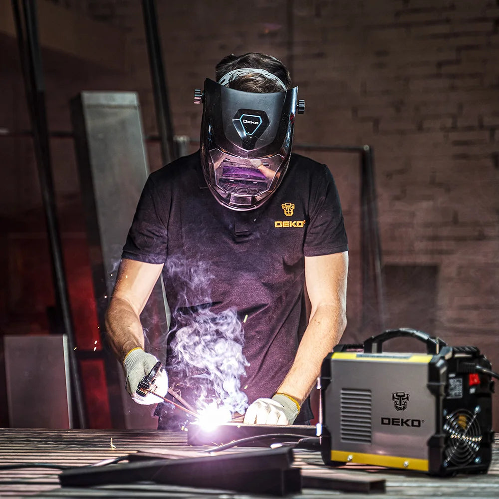 Casco de Soldadura DEKO Solar con Oscurecimiento Automático – Ajustable 4/9-13 para MIG/MMA
