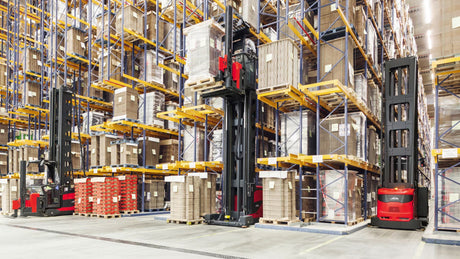Carretillas, plataformas y transporte interno
