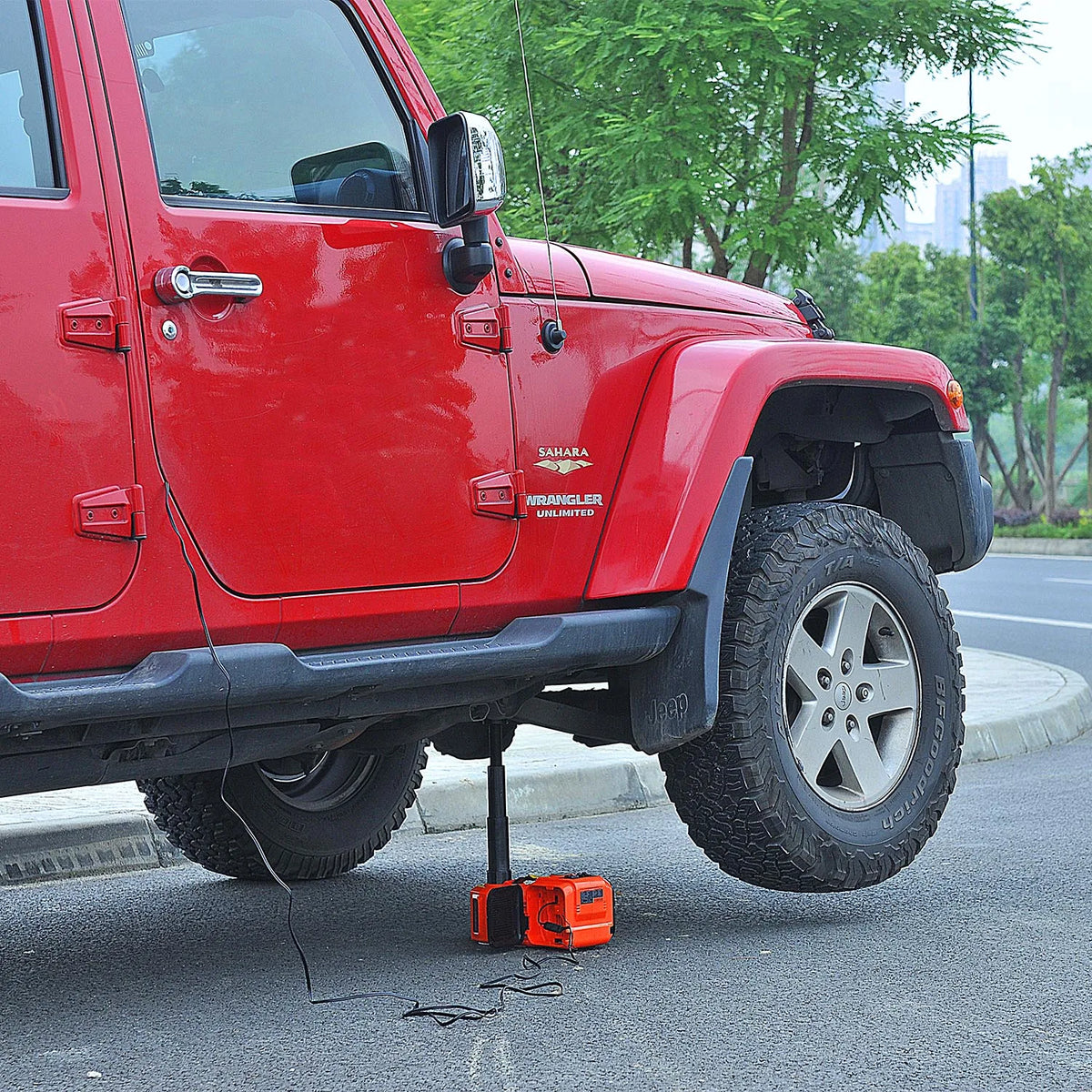 Gato hidráulico eléctrico de suelo para coche, bomba de inflado de neumáticos y linterna LED, juego 3 en 1 con martillo de seguridad, 12V, 5 toneladas, QZ002